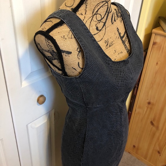 GAP 1969 gray sleeveless dress w/snakeskin print - Picture 3 of 9